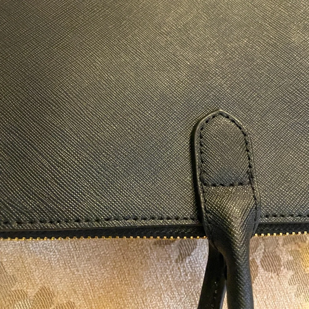 HOBO INTERNATIONAL Black Leather Handbag - Picture 11 of 15